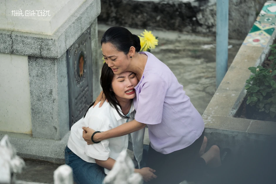 Hạnh Thuý là NSƯT duy nhất đóng liên tiếp 8 phim top 1 phòng vé