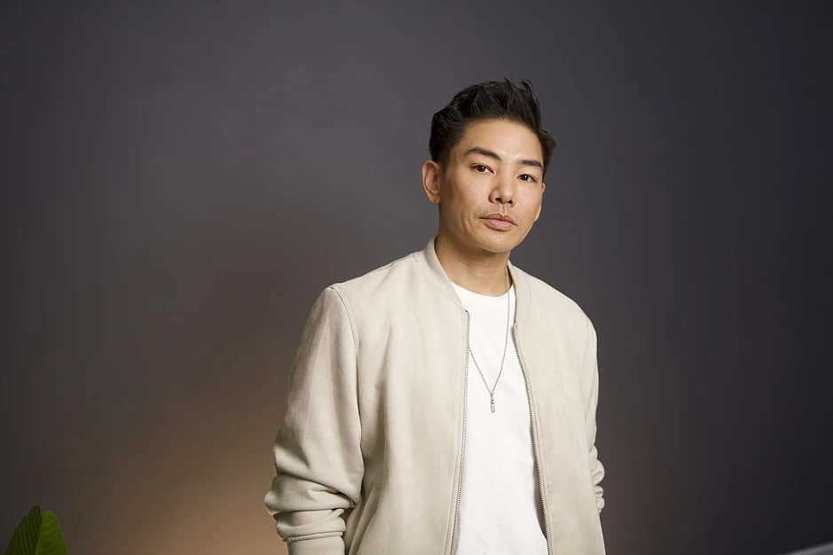 Hậu duệ đời thứ 76 của Khổng Tử vừa cưới cháu gái tỷ phú Malaysia: Quen nhau qua mạng, nhà gái có profile đáng gờm