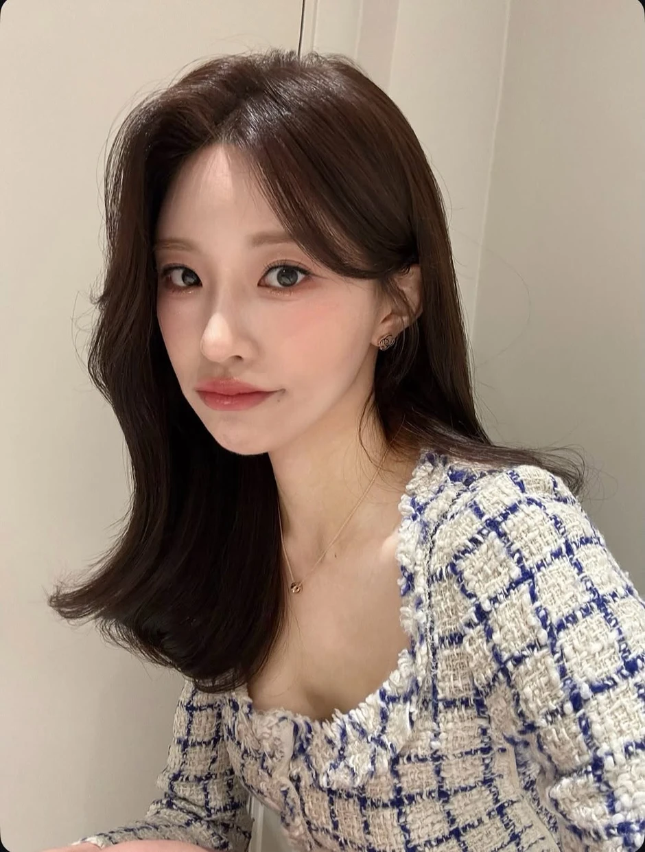 Hé lộ nhan sắc hot girl bị nghi là nguyên nhân khiến cựu vương CKTG kết thúc mối tình hơn 10 năm Hé lộ nhan sắc hot girl bị nghi là nguyên nhân khiến cựu vương CKTG kết thúc mối tình hơn 10 năm