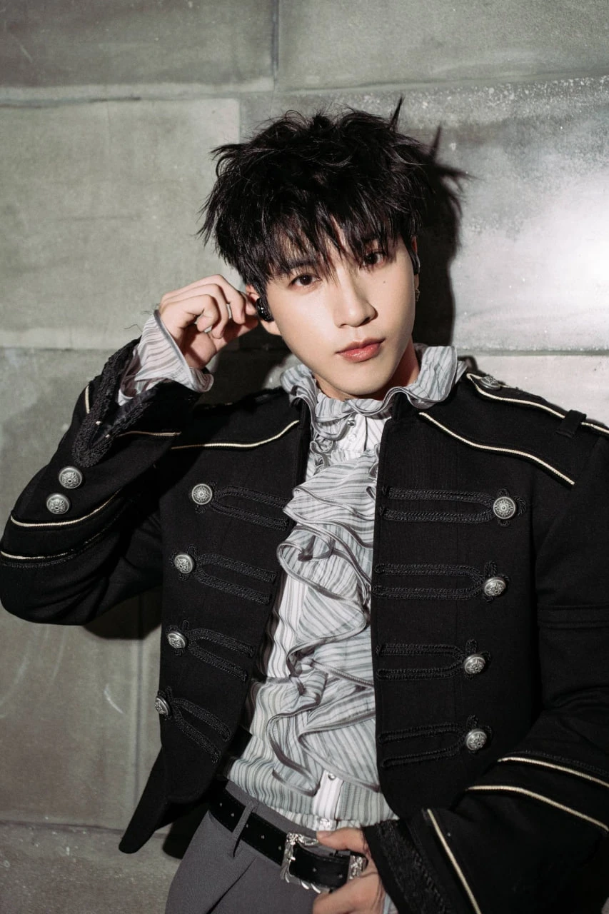 HIEUTHUHAI ẩn ý: “Những phán xét, những câu chuyện không có thật. Rồi họ sẽ đánh giá mình…”