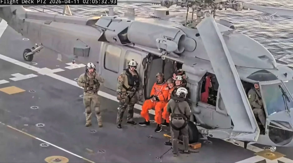 Hình ảnh đầu tiên của phi hành đoàn Artemis II khi trở về trái đất, trạng thái sức khoẻ gây chú ý Hình ảnh đầu tiên của phi hành đoàn Artemis II khi trở về trái đất, trạng thái sức khoẻ gây chú ý