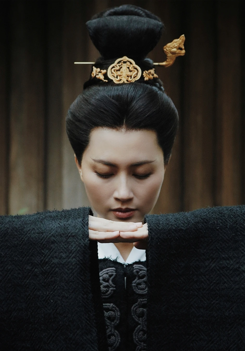 Hộ Linh Tráng Sĩ lộ tạo hình cổ trang đáng sợ nhất phim Việt