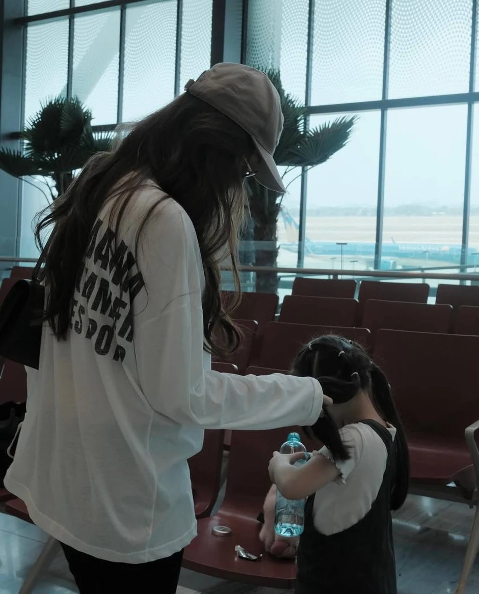 Hoa hậu Đỗ Hà vi vu cùng chồng, 1 mỹ nhân lộ hint bầu bí và loạt hoạt động sao Việt ngày nghỉ lễ