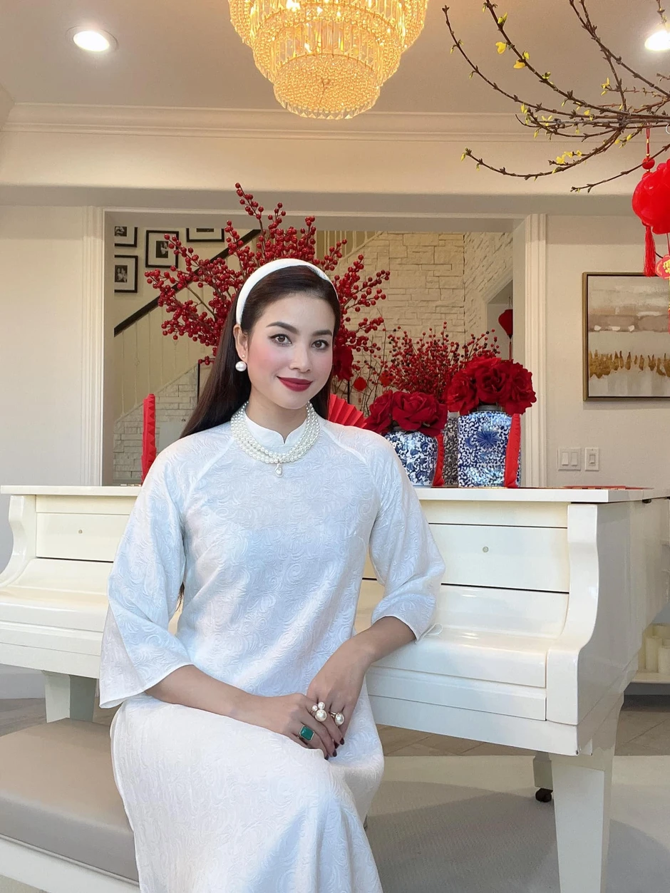 Hoa hậu Phạm Hương có kế hoạch trở về Việt Nam sau 8 năm ở Mỹ?