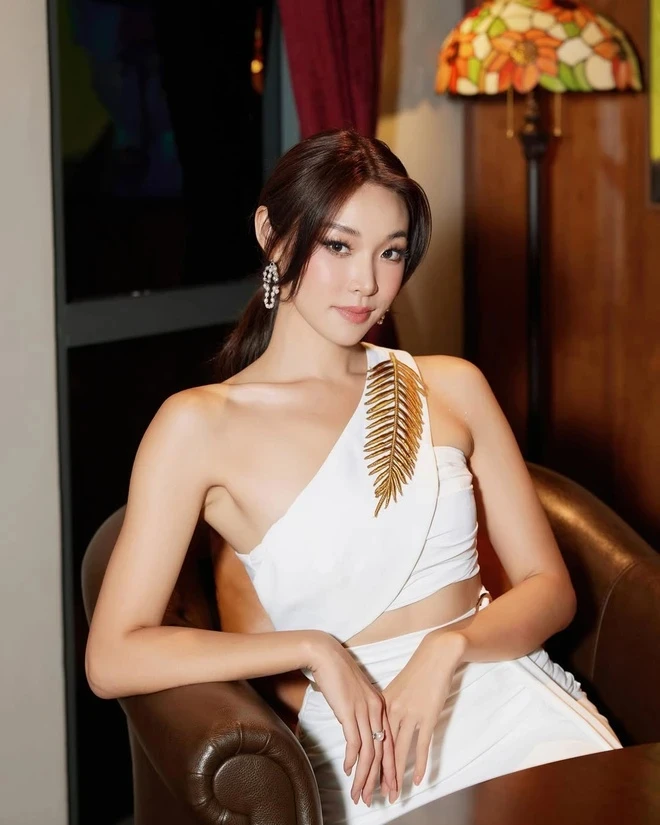 Hoa hậu xinh đẹp, xài nhiều đồ hiệu nhất Địa Ngục Độc Thân bị bóc mẽ "phông bạt"?