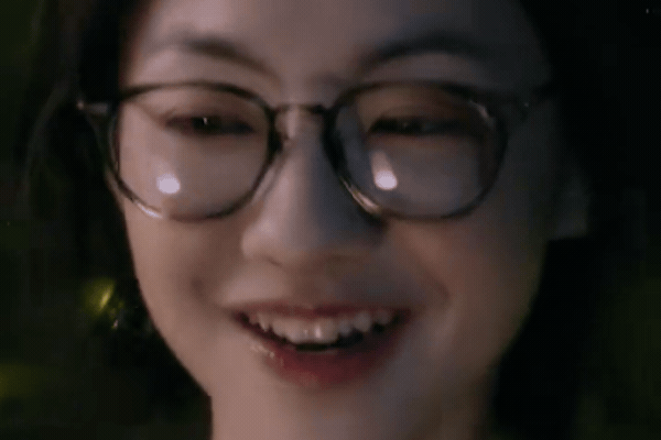 Hoàng Hà: Cô gái mang cả mặt trời trong nụ cười