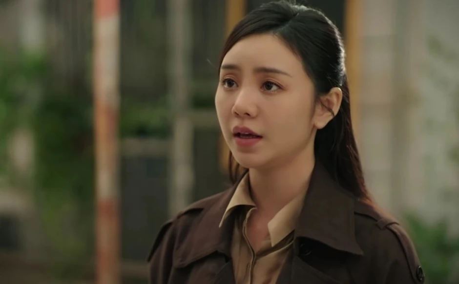 Hoàng Khánh Ly: Phản diện cứu cả bộ phim Bước Chân Vào Đời