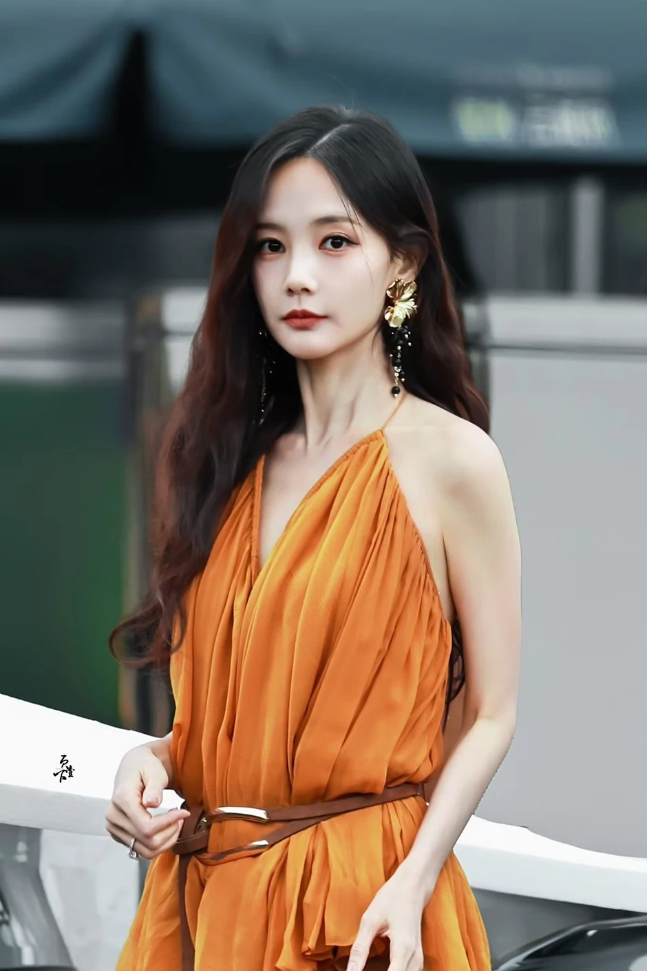 Hơn 100 nghệ sĩ bị tẩy chay