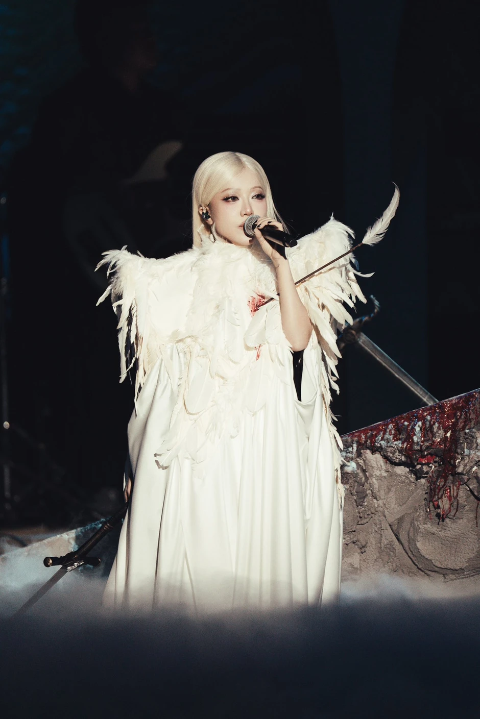 Hơn 18 nghìn lượt phẫn nộ bài đăng nhận giải Cống hiến của Hương Tràm