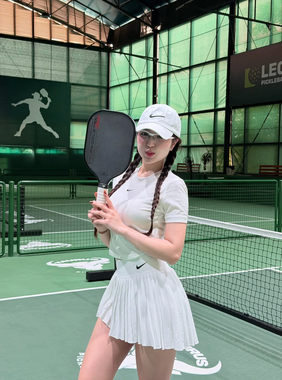 Hot girl chạm ngưỡng 30 vẫn khiến fan "lạc lối" vì vẻ ngoài "em chưa 18"