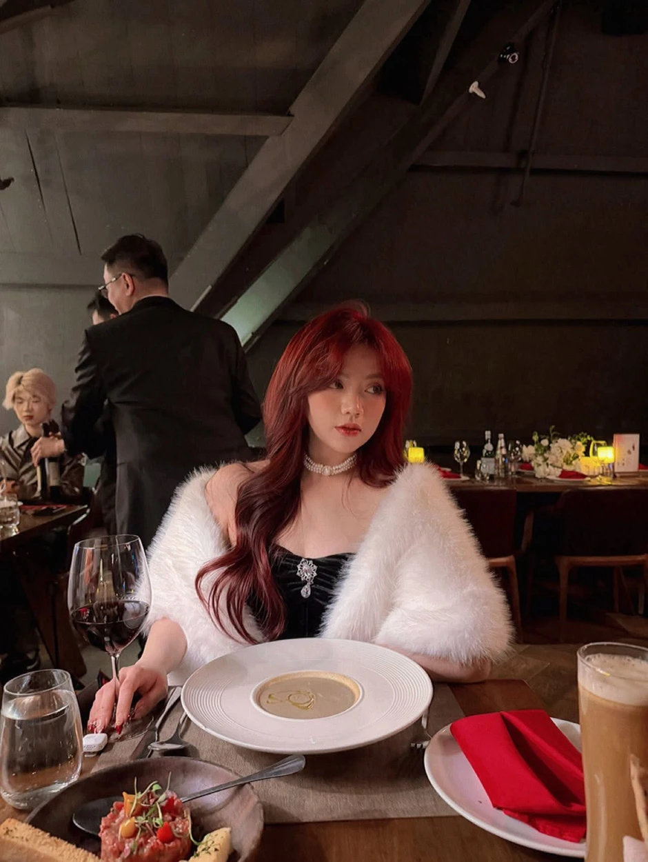 Hot girl làng game sở hữu visual "vạn người mê" nhưng trình độ "đuổi trai" thuộc hàng thượng thừa Hot girl làng game sở hữu visual "vạn người mê" nhưng trình độ "đuổi trai" thuộc hàng thượng thừa