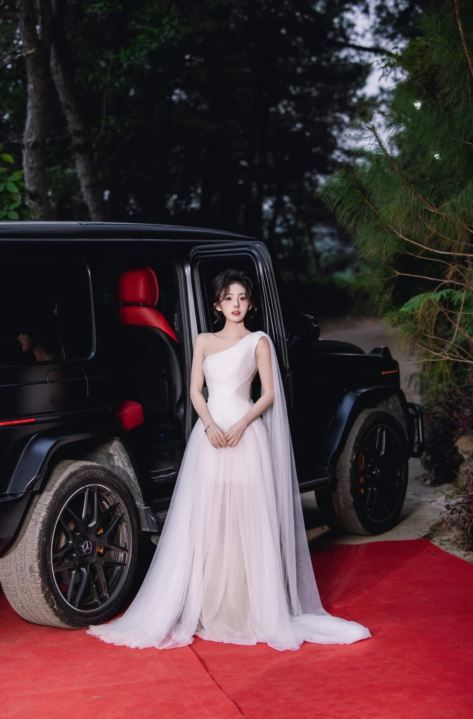 Hot girl nổi tiếng sau "thử thách 50k", nhan sắc 4 năm sau thế nào?