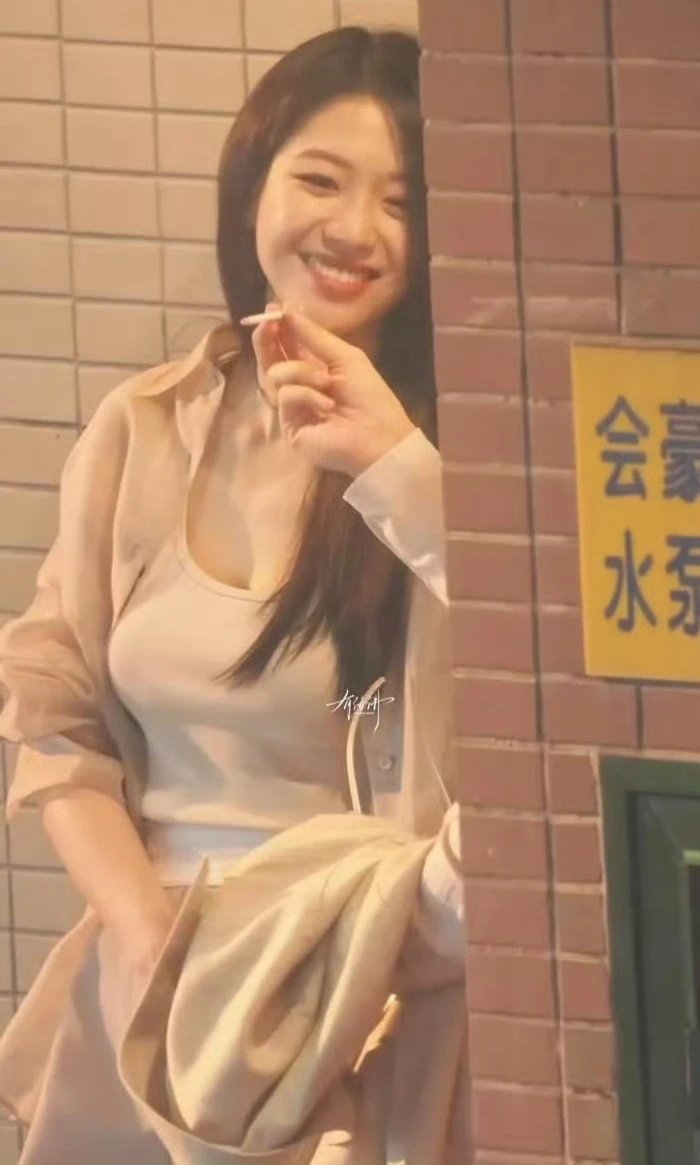 Hướng Hàm Chi là bad girl đẹp nhất Trung Quốc Hướng Hàm Chi là bad girl đẹp nhất Trung Quốc