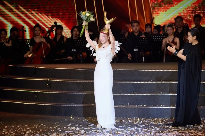 Hương Tràm: Tôi dự định lấy chồng năm 30 tuổi nhưng không thành