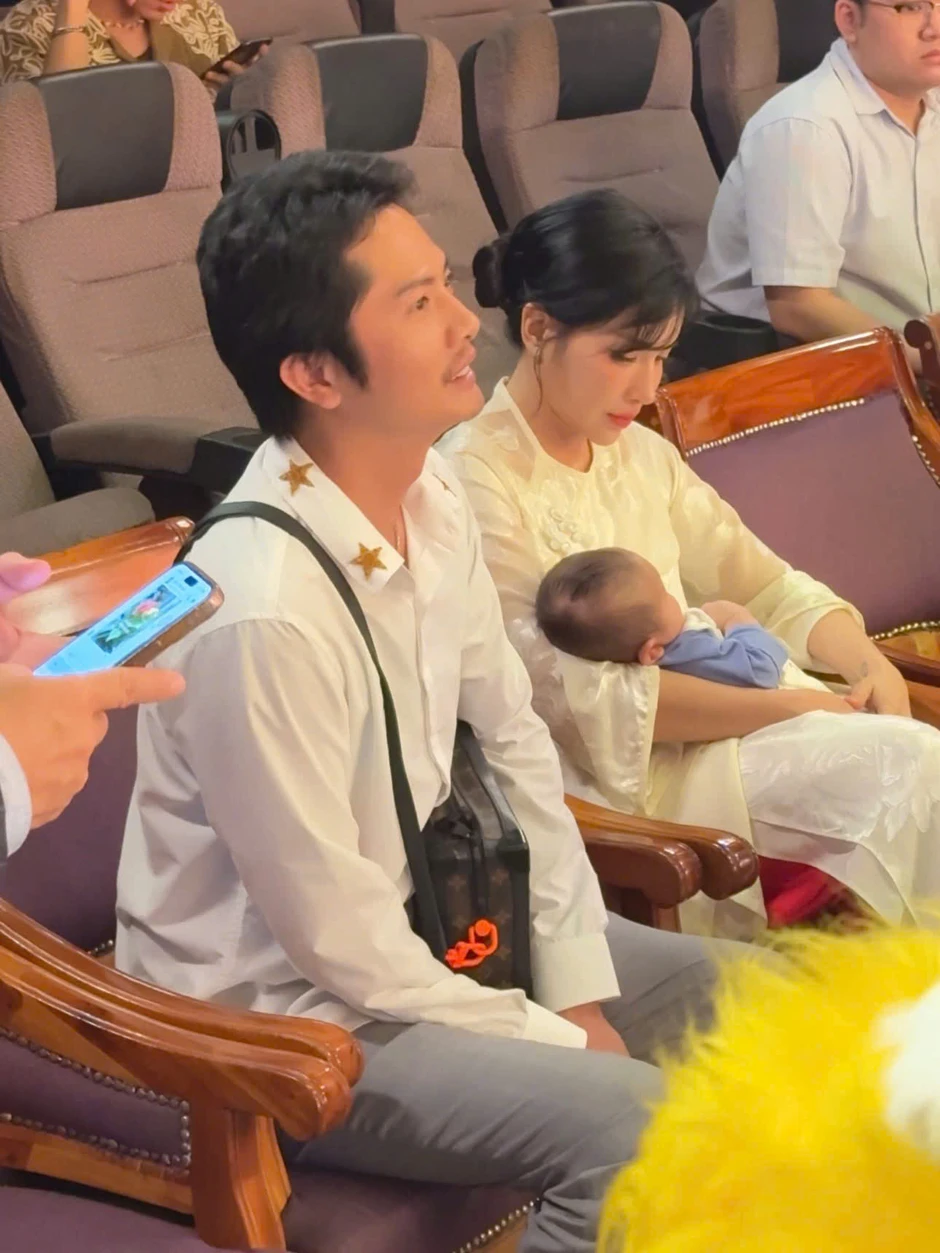 Huỳnh Phương thừa nhận là chồng Khả Như Huỳnh Phương thừa nhận là chồng Khả Như