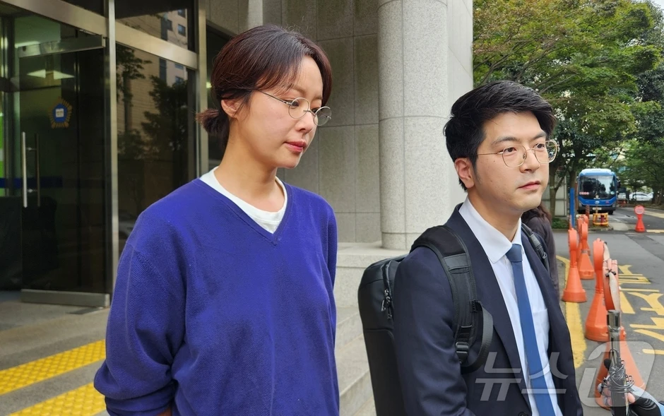 Hwang Jung Eum thanh lý đồ thế này thì ai dám nhận nữa? Hwang Jung Eum thanh lý đồ thế này thì ai dám nhận nữa?