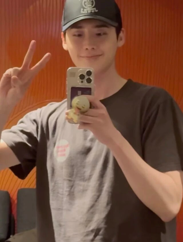 IU - Lee Jong Suk kết hôn vào tháng 6, lộ nhà tân hôn 300 tỷ? IU - Lee Jong Suk kết hôn vào tháng 6, lộ nhà tân hôn 300 tỷ?