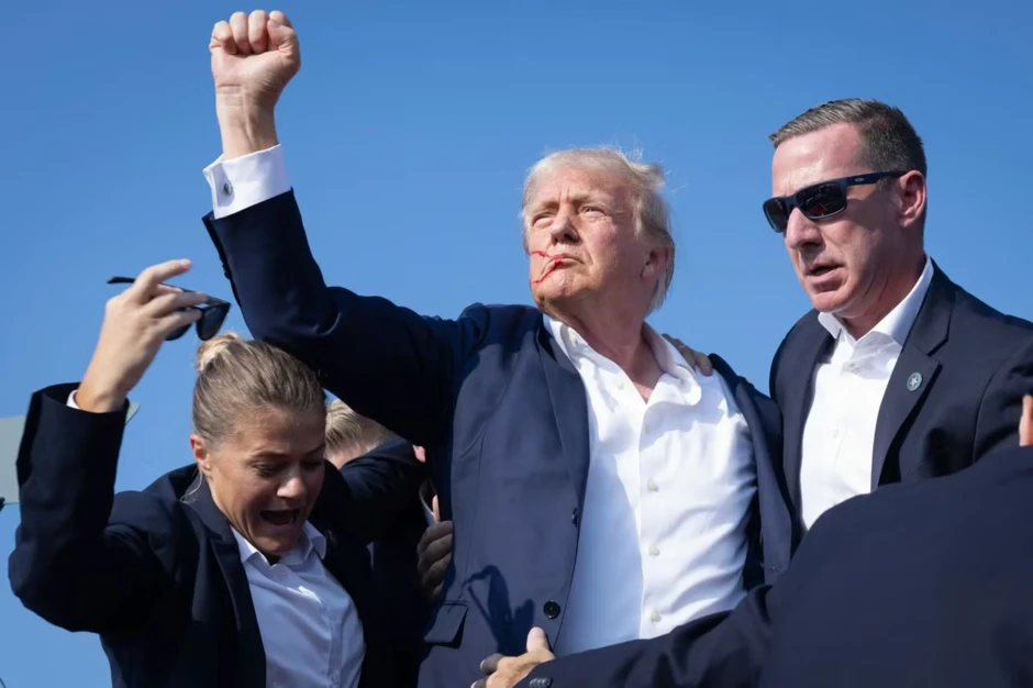 Ivanka Trump khóc trước loạt cú sốc Ivanka Trump khóc trước loạt cú sốc