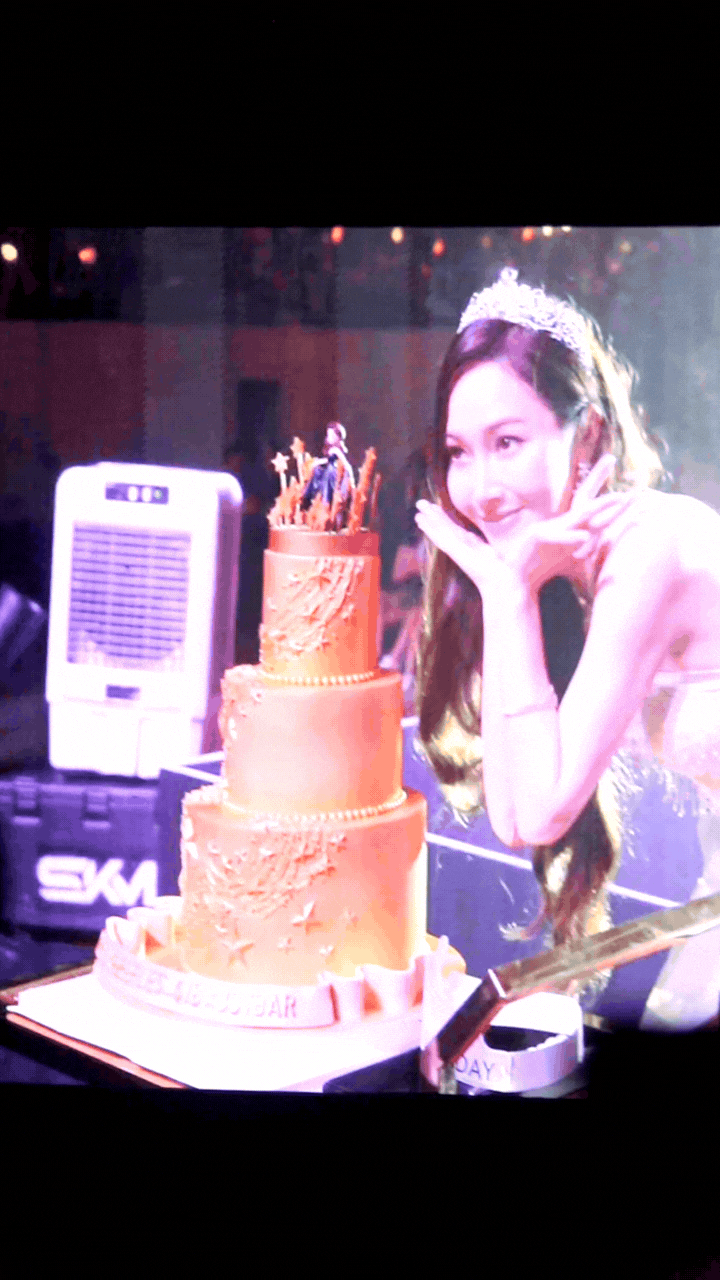 Jessica mang loạt hit SNSD đến Việt Nam