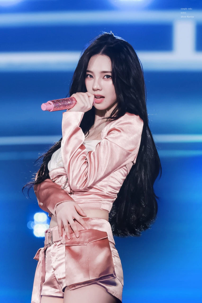 Karina (aespa) khiến cả triệu người sững sờ vì nhan sắc đẹp hơn trí tuệ nhân tạo