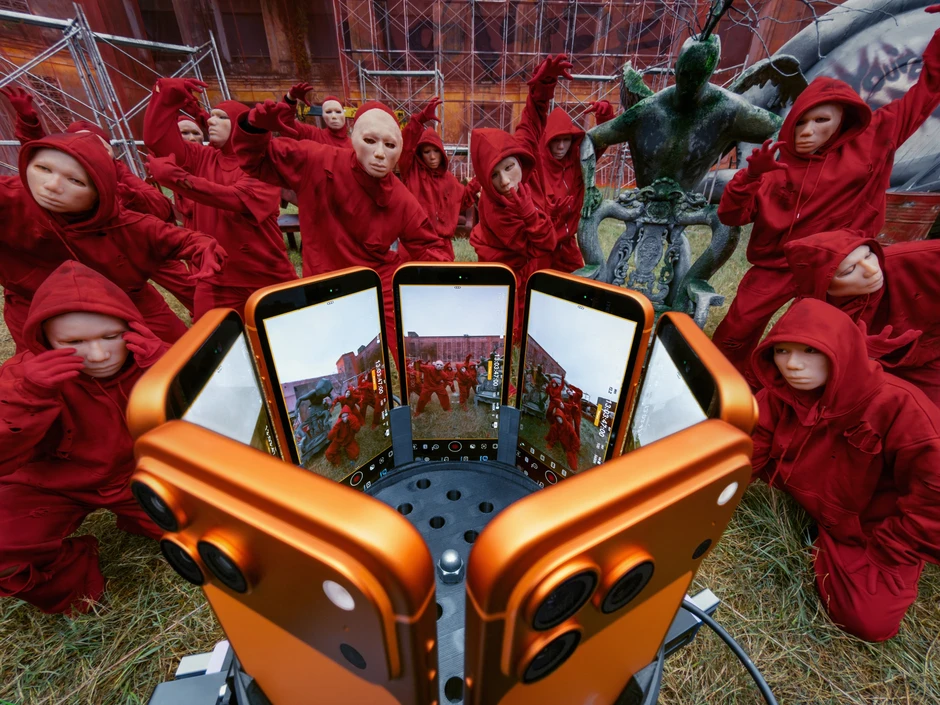 Kết hợp với MCK, Apple ra mắt Album Trailer Shot on iPhone 360° cực "đỉnh" khiến CĐM thích thú