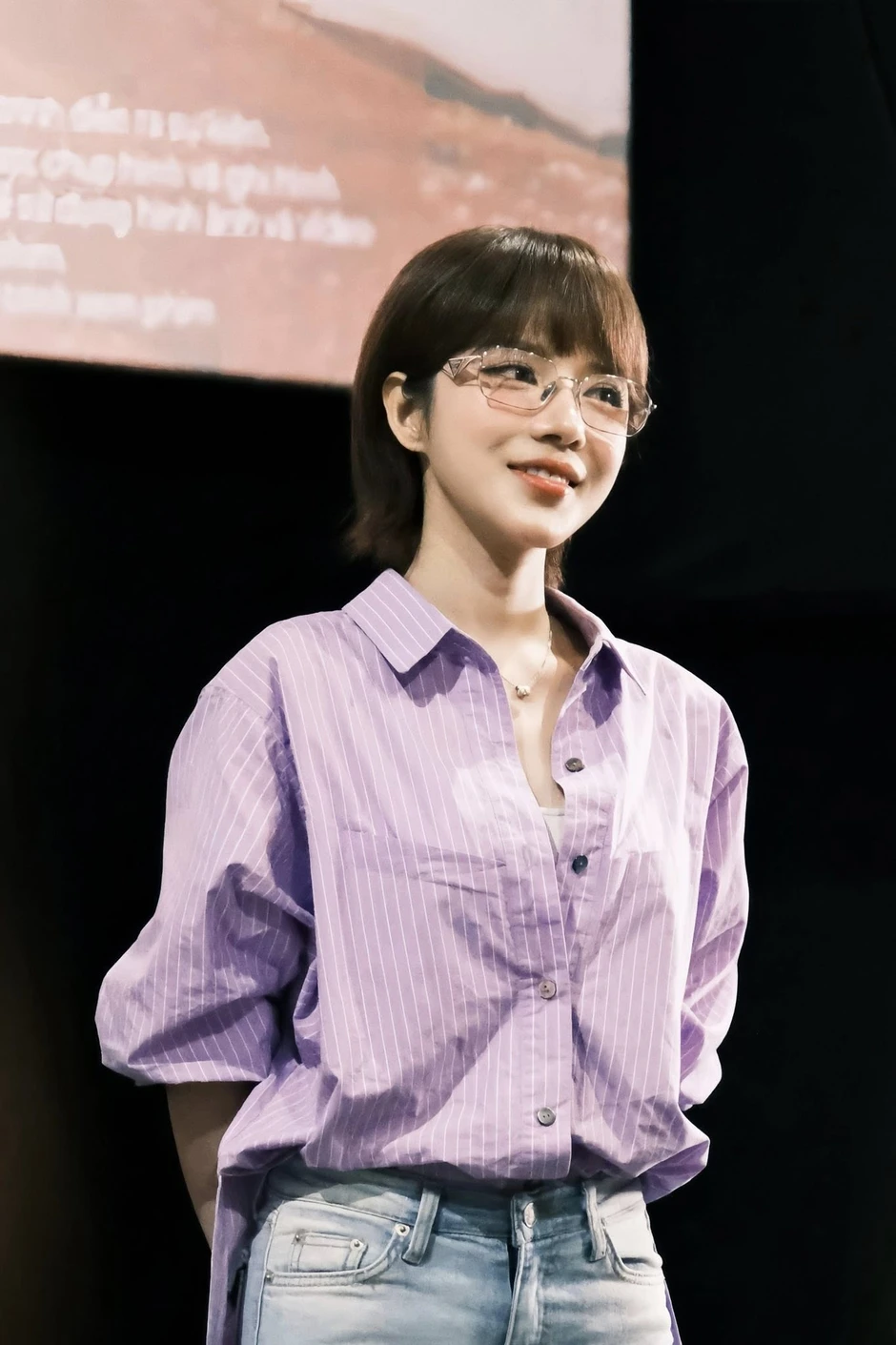 Khó hiểu cặp đôi Vbiz 5 lần 7 lượt phủ nhận "xào couple": Quay clip chung nhan nhản, nay còn đóng cặp cùng MV Khó hiểu cặp đôi Vbiz 5 lần 7 lượt phủ nhận "xào couple": Quay clip chung nhan nhản, nay còn đóng cặp cùng MV