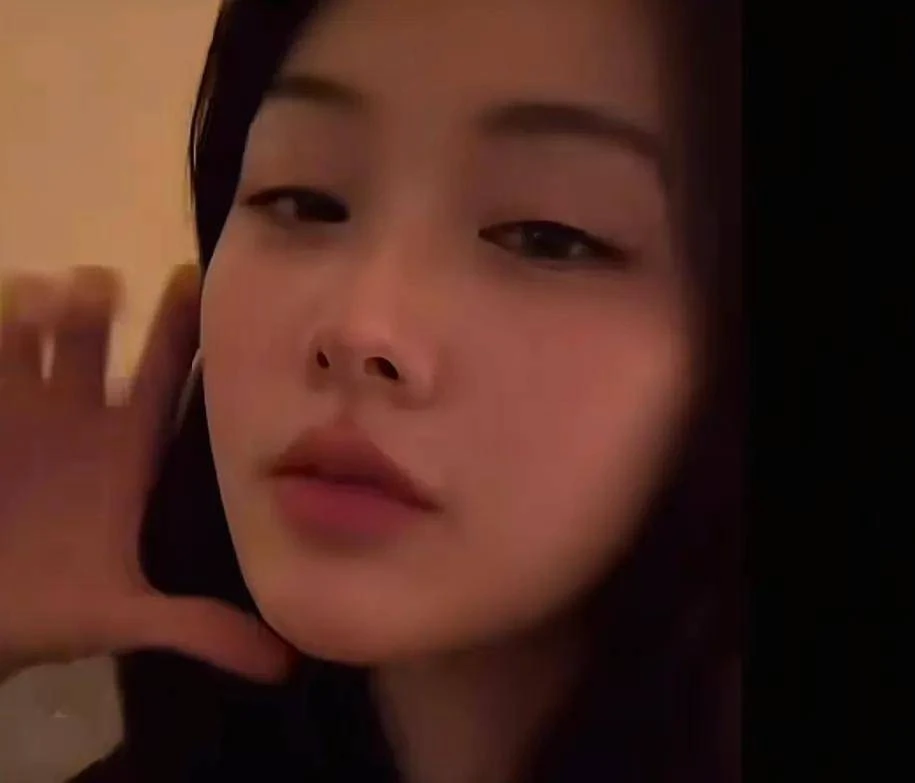 Không ai dám nhìn vào mặt của Trịnh Sảng