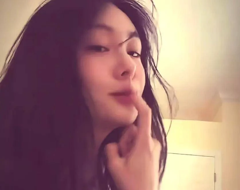 Không ai dám nhìn vào mặt của Trịnh Sảng