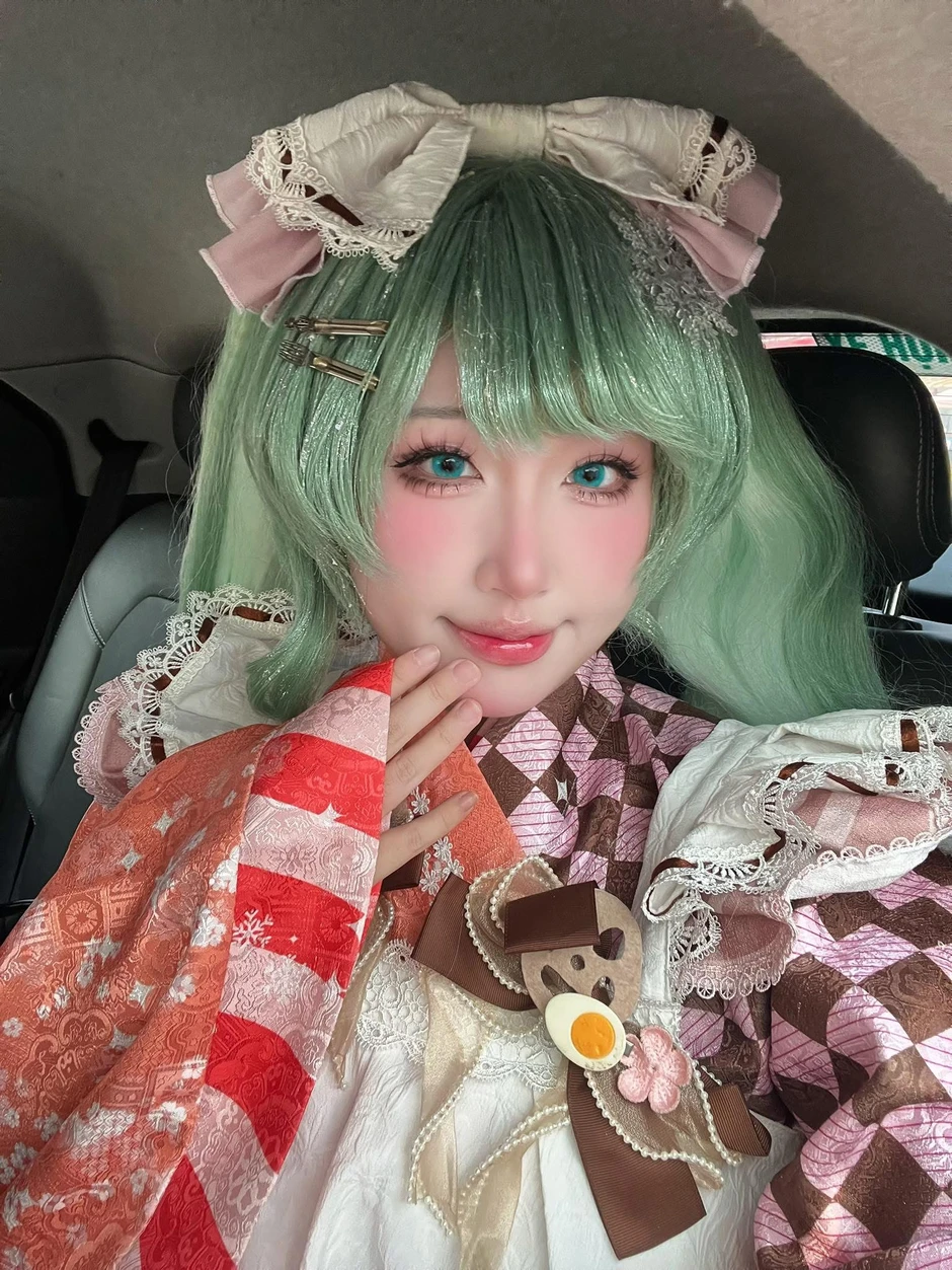 Không cần hở bạo, nữ coser nóng bỏng hóa "nàng thơ", nhan sắc đời thường trong trẻo tựa tình đầu