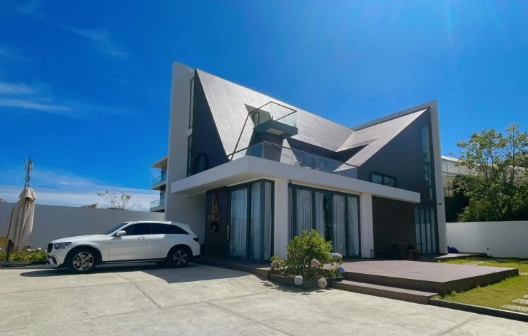 Không gian biệt thự Đà Lạt rộng hơn 300 m2 của Tóc Tiên