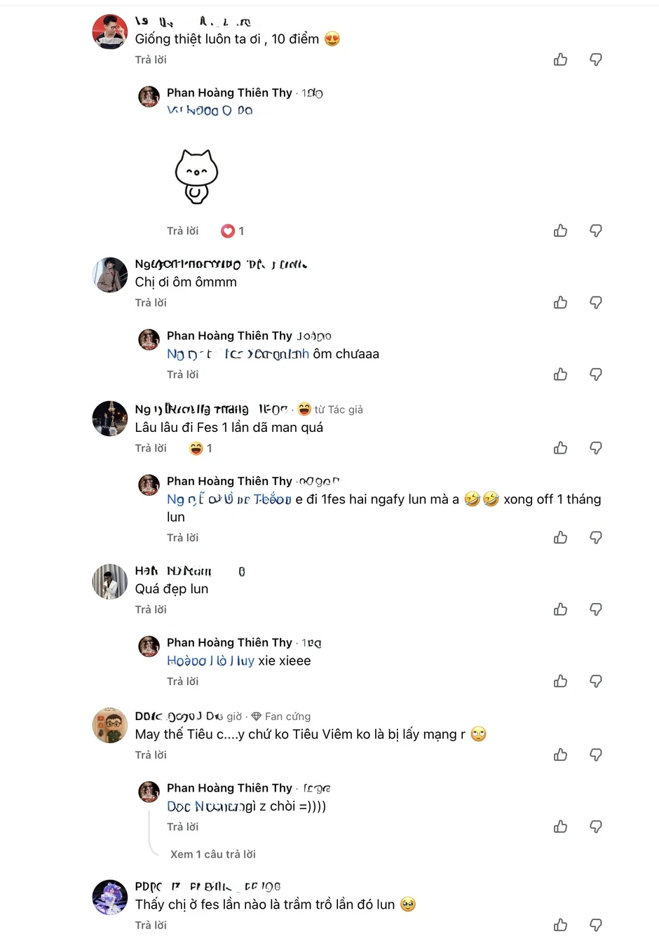 Không thể rời mắt với màn cosplay Mỹ Đỗ Toa Nữ Vương đẹp đến nghẹt thở