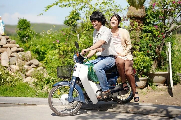 Khương Lê: Cao 1m86, từng là cầu thủ bóng rổ