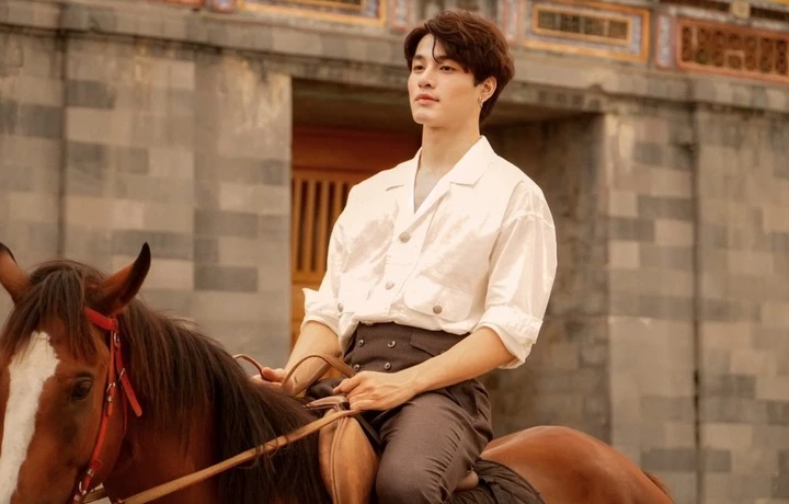 Khương Lê: Cao 1m86, từng là cầu thủ bóng rổ