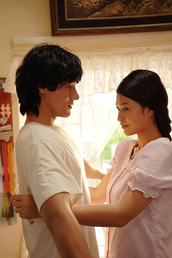 Khương Lê: Cao 1m86, từng là cầu thủ bóng rổ