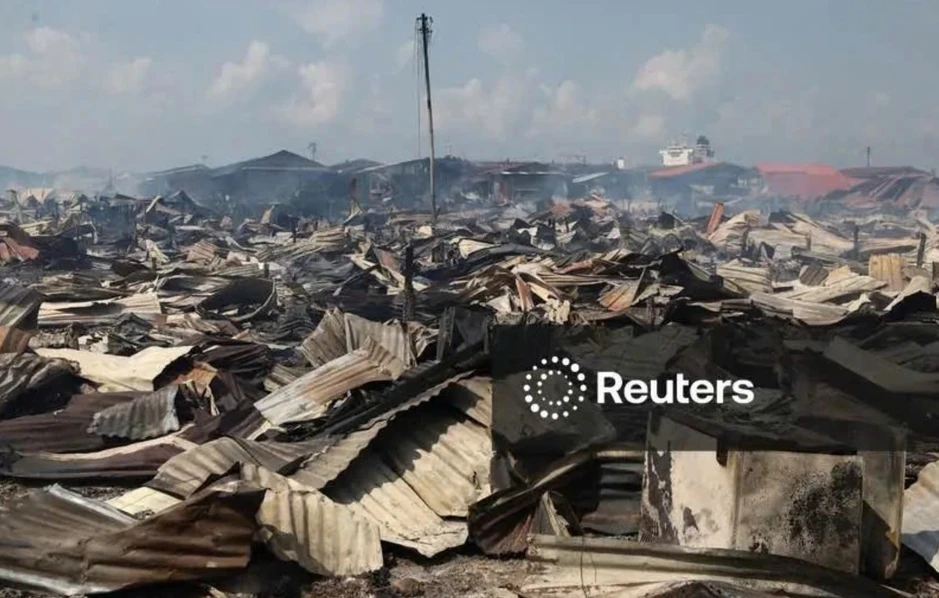 Kinh hoàng: Hơn 1.000 căn nhà bị cháy, khói cuộn tựa vòi rồng, biển lửa bao trùm như ngày tận thế