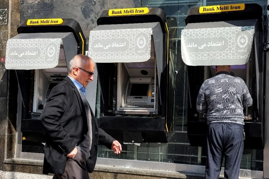 Kinh tế Iran “khó chồng khó” tăng trưởng GDP gần như bằng 0, một viên thuốc giờ lên hơn 3,5 triệu đồng