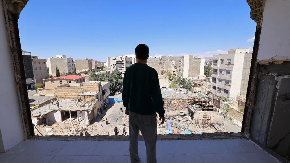 Kinh tế Iran “khó chồng khó” tăng trưởng GDP gần như bằng 0, một viên thuốc giờ lên hơn 3,5 triệu đồng