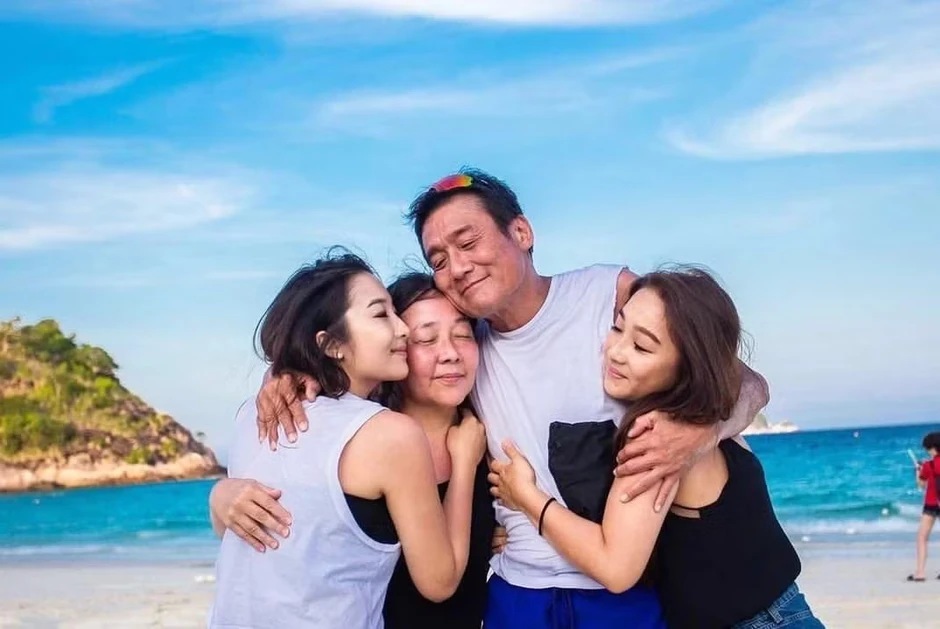 Kỷ lục vô tiền khoáng hậu của người đàn ông gợi tình nhất Hong Kong