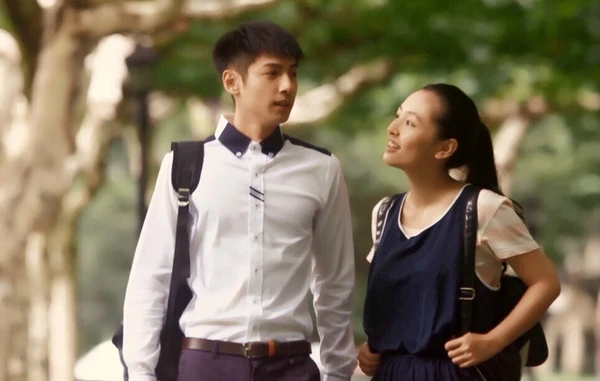 La Vân Hi và Dương Tuyết giống nhau kinh khủng