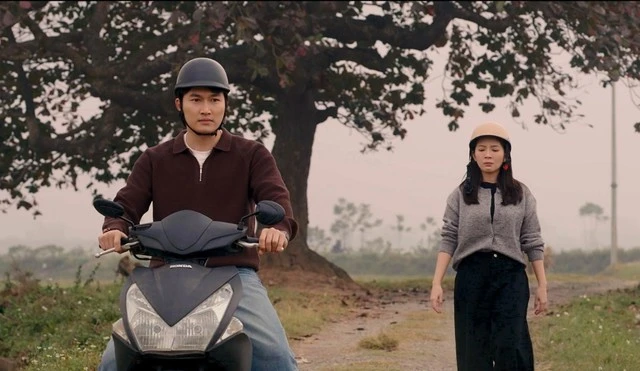 Lần đầu đóng chung phim sau cưới, Đình Tú - Ngọc Huyền nhận lời khuyên bất ngờ