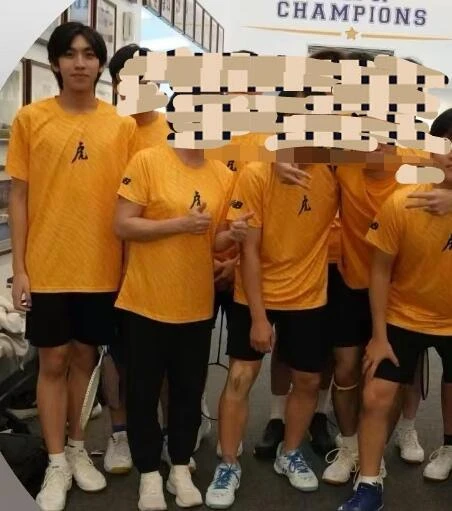 Lần đầu lộ ảnh rõ mặt con trai 17 tuổi của Lâm Chí Dĩnh, netizen không tin nổi vào mắt mình Lần đầu lộ ảnh rõ mặt con trai 17 tuổi của Lâm Chí Dĩnh, netizen không tin nổi vào mắt mình