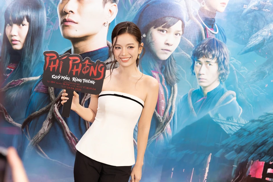 Lê Hạ Anh đích thị là đoá hoa đẹp nhất giữa rừng hoa Lê Hạ Anh đích thị là đoá hoa đẹp nhất giữa rừng hoa