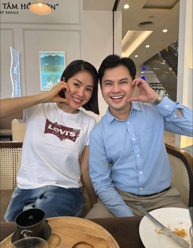 Lê Phương gây chú ý khi gặp lại nam ca sĩ từng là người yêu tin đồn