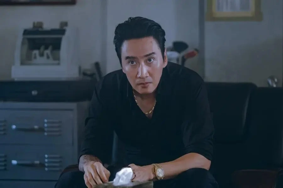 Lee Kwang Soo lộ vết sẹo dài đáng sợ trên mặt