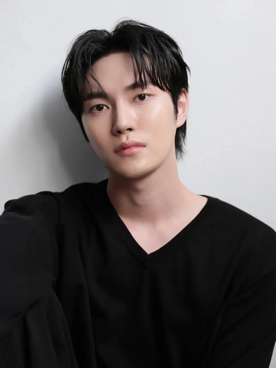 Lee Min Ho kết hôn vào tháng 5