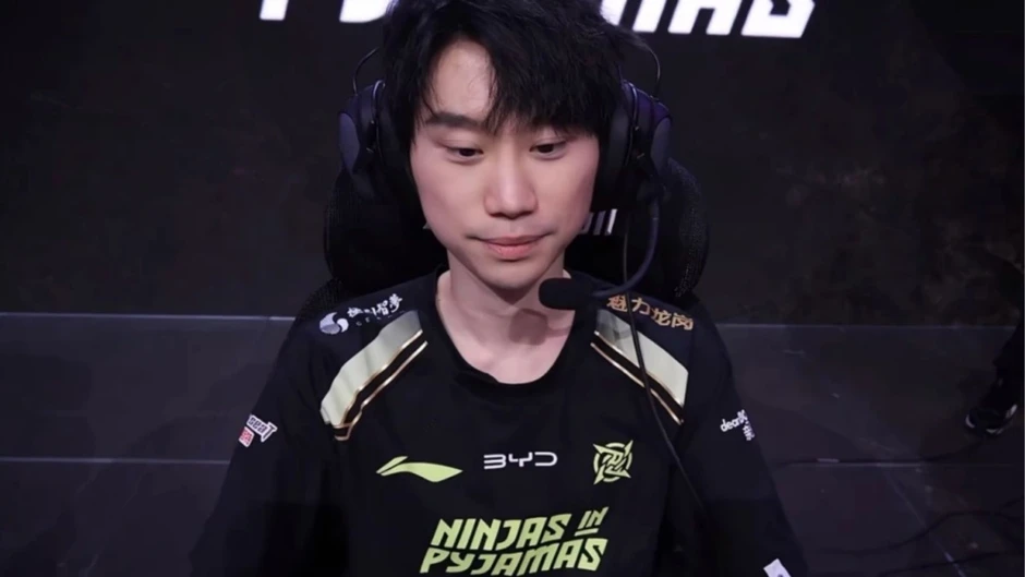 Liên tục làm content tiêu cực hướng về LMHT, cựu vương CKTG nhận "kết đắng"