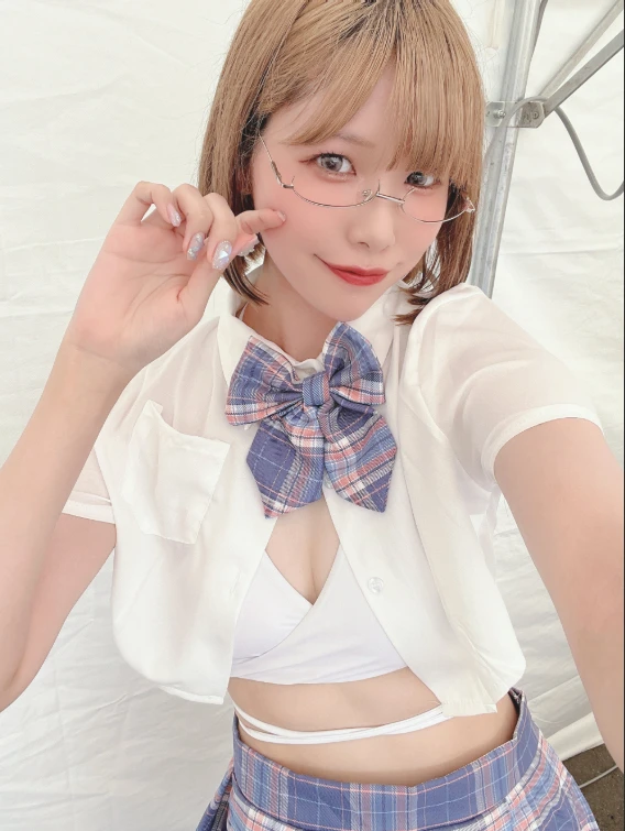 Liều lĩnh tạo thử thách gập bụng theo lượt like, hot girl gợi cảm "méo mặt" khi thấy con số, trả nợ nửa năm chưa xong Liều lĩnh tạo thử thách gập bụng theo lượt like, hot girl gợi cảm "méo mặt" khi thấy con số, trả nợ nửa năm chưa xong