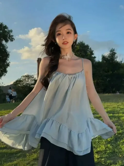 Livestream với mặt mộc, nữ streamer bị "tổng tấn công" và màn đáp trả gay gắt