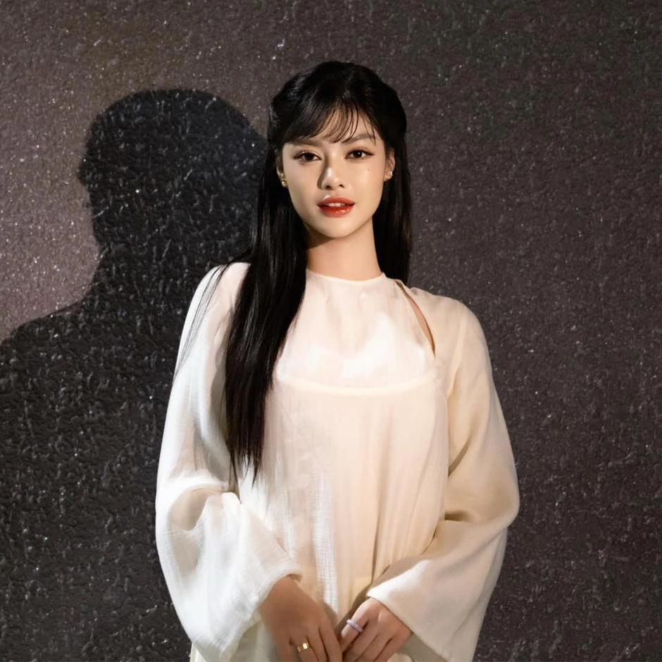 Lona Kiều Loan lên tiếng về bức ảnh bé trai nghi là con đầu lòng: "Trẻ con không có lỗi!"