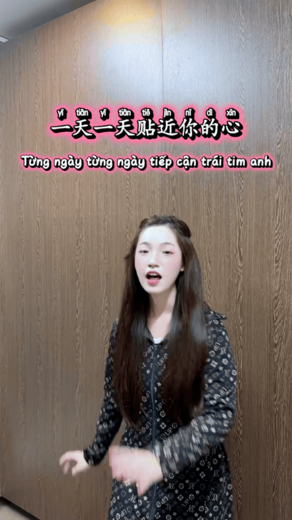 Lý Tiểu Nhiễm hát dở đến mức nổi tiếng cả Việt Nam, khóc 2 đêm vì lệch tông trở thành trò cười cõi mạng